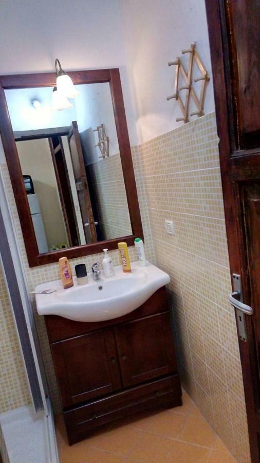 아라고나 La Casa Del Corso B&B 외부 사진